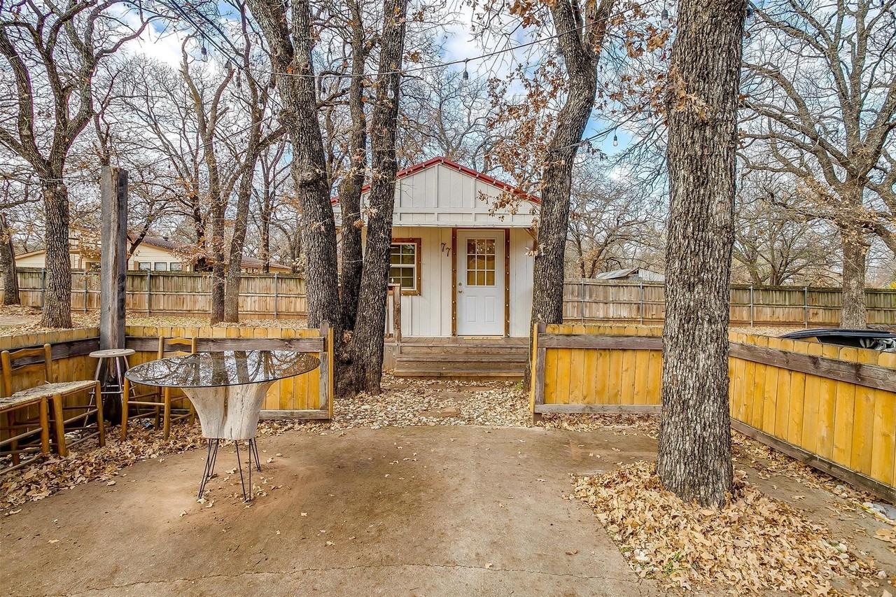 1809 Whispering Oaks St #B - Photo 2 of 26