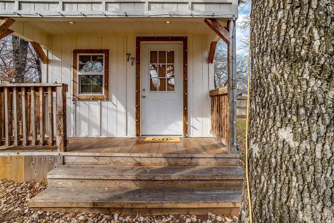 1809 Whispering Oaks St #B - Photo 7 of 26