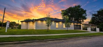 featured image of 5147 Chapman St