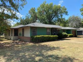 featured image of 501 W Terrell Ave