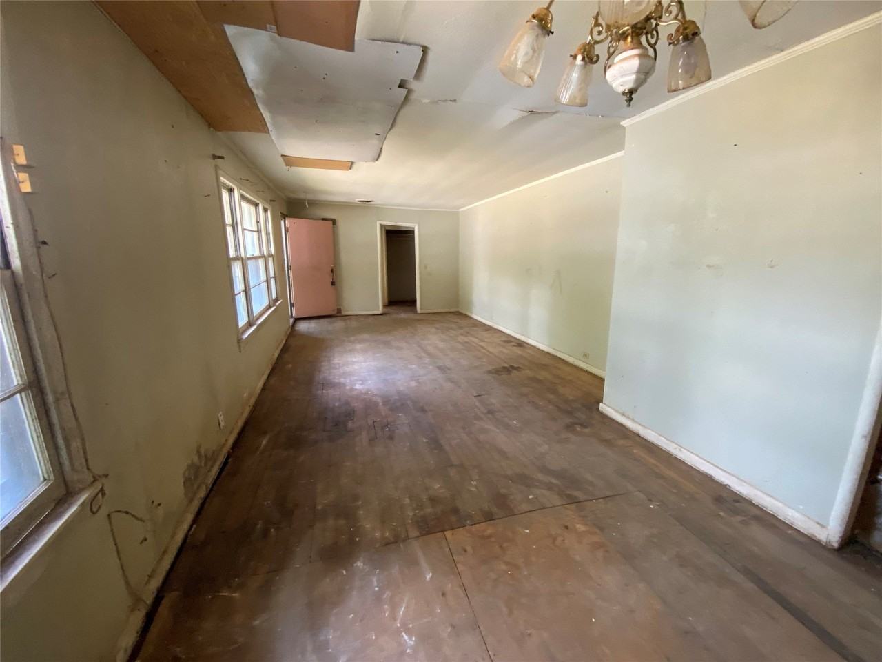 501 W Terrell Ave - Photo 5 of 22