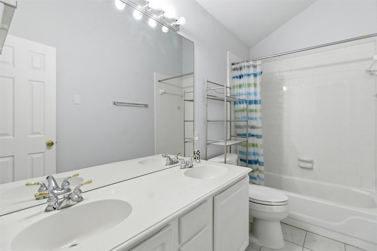 2707 Rocky Creek Dr - Photo 6 of 39