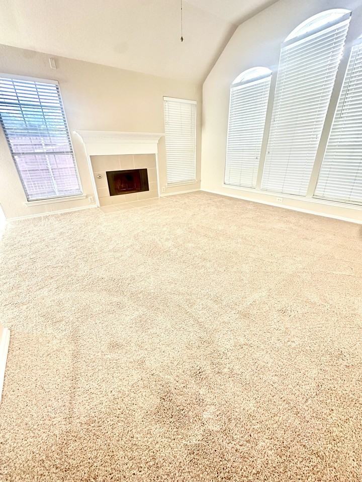 8733 Somerville Way - Photo 6 of 40