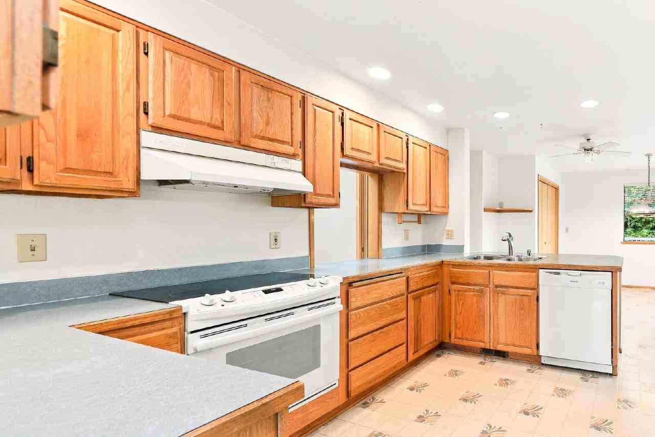 5614 135th Pl Se - Photo 6 of 24