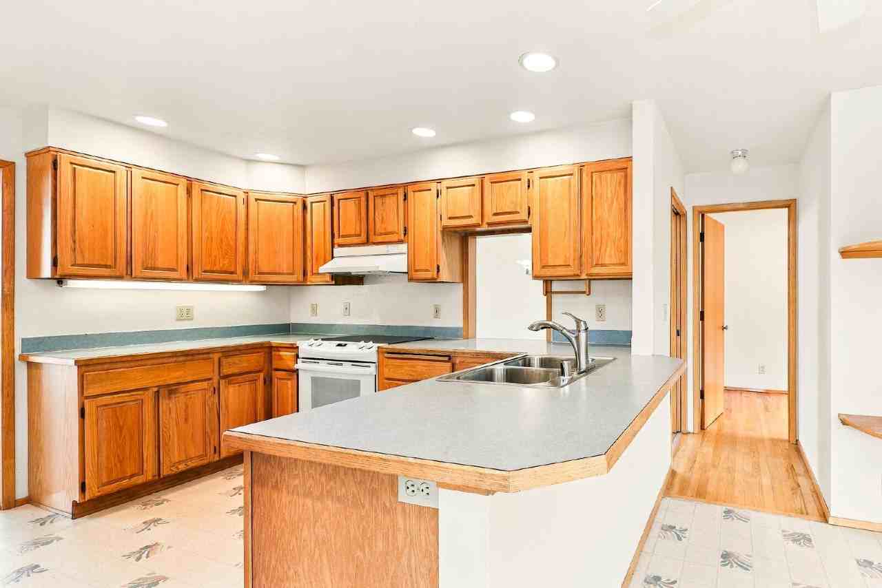 5614 135th Pl Se - Photo 7 of 24