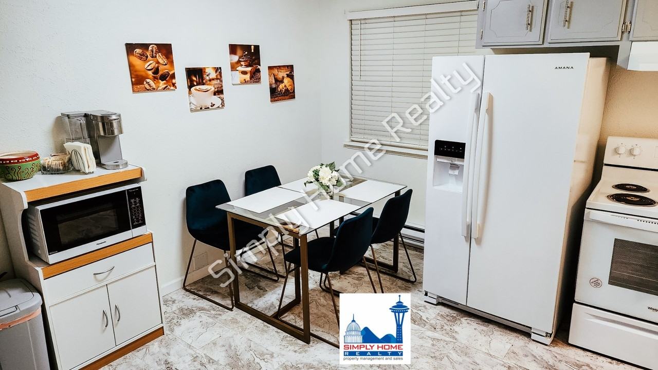 4909 Rumac St Se #B - Photo 5 of 24