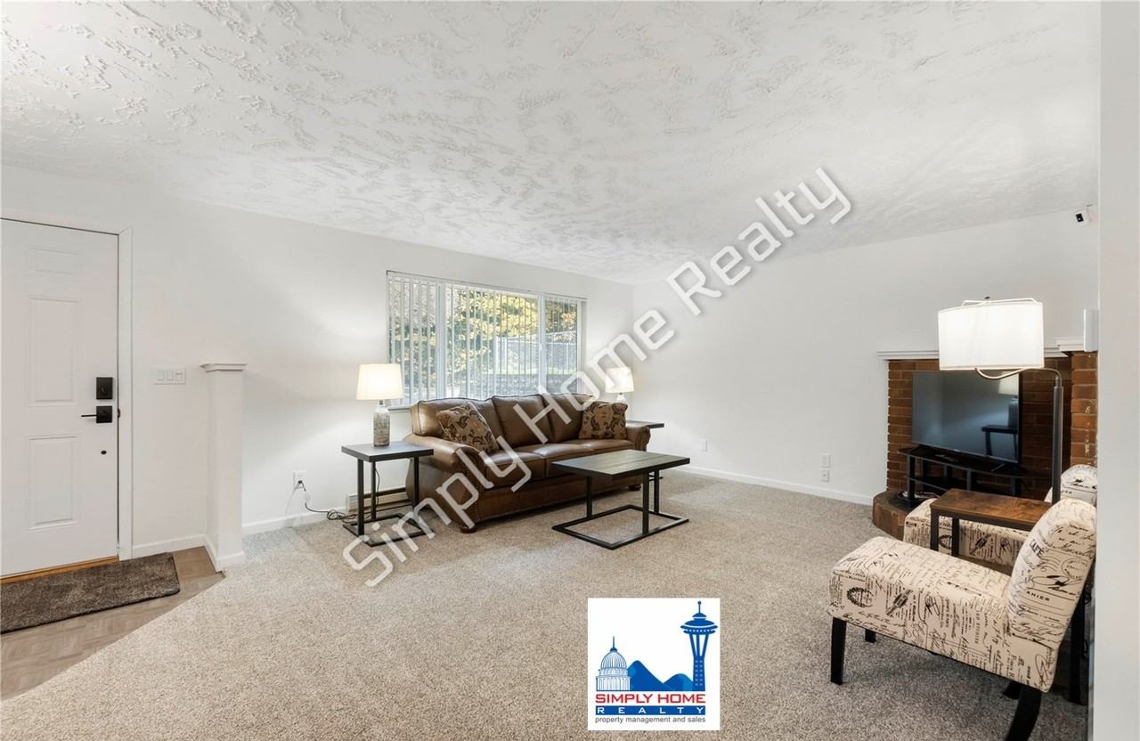 4909 Rumac St Se #B - Photo 7 of 24