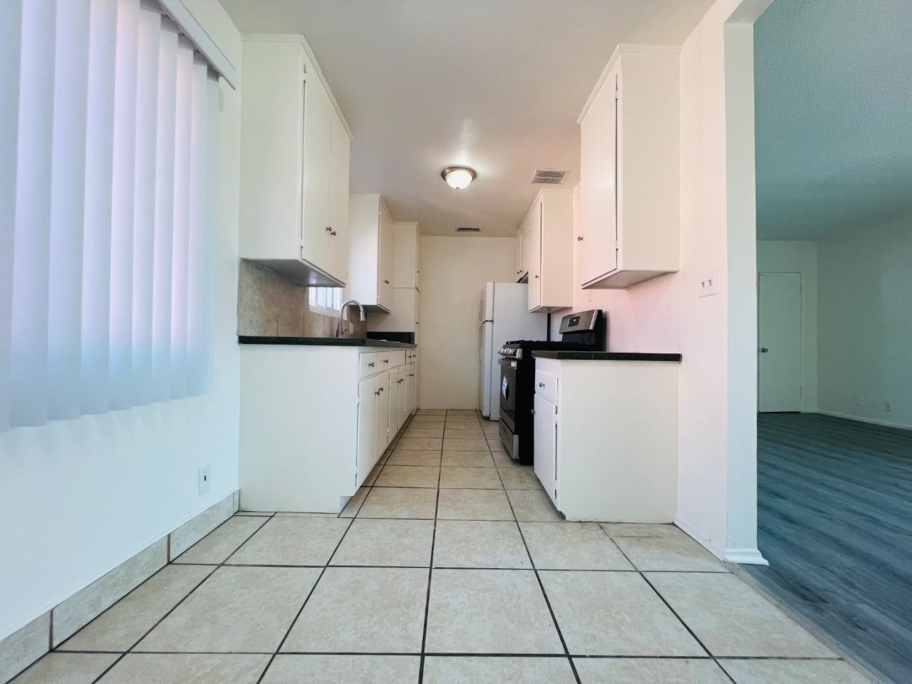 3409 W 104th St #3 - Photo 5 of 12