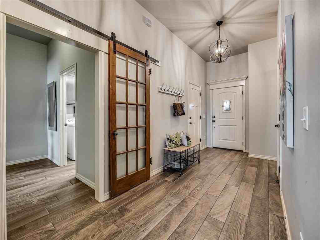 14704 Brinklee Way - Photo 4 of 34