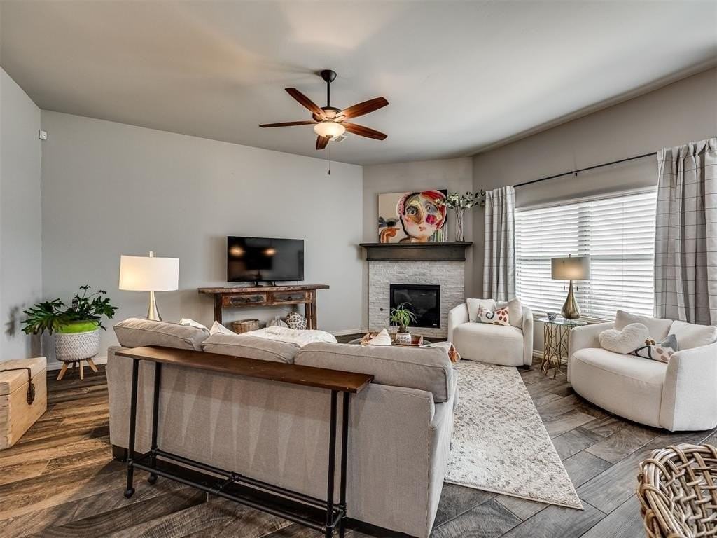 14704 Brinklee Way - Photo 5 of 34