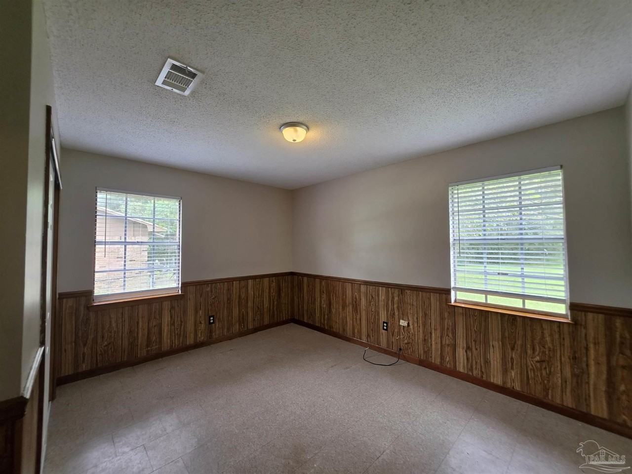 2014 Woodbury Dr - Photo 7 of 13