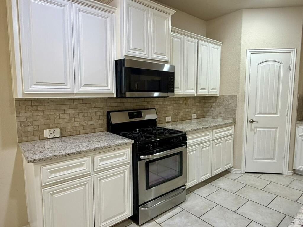 806 Victory Pkwy - Photo 4 of 24