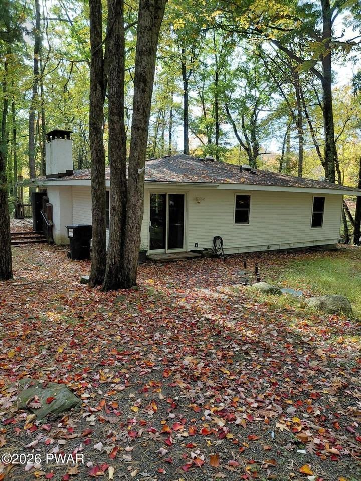 112 Burning Tree Dr - Photo 2 of 11