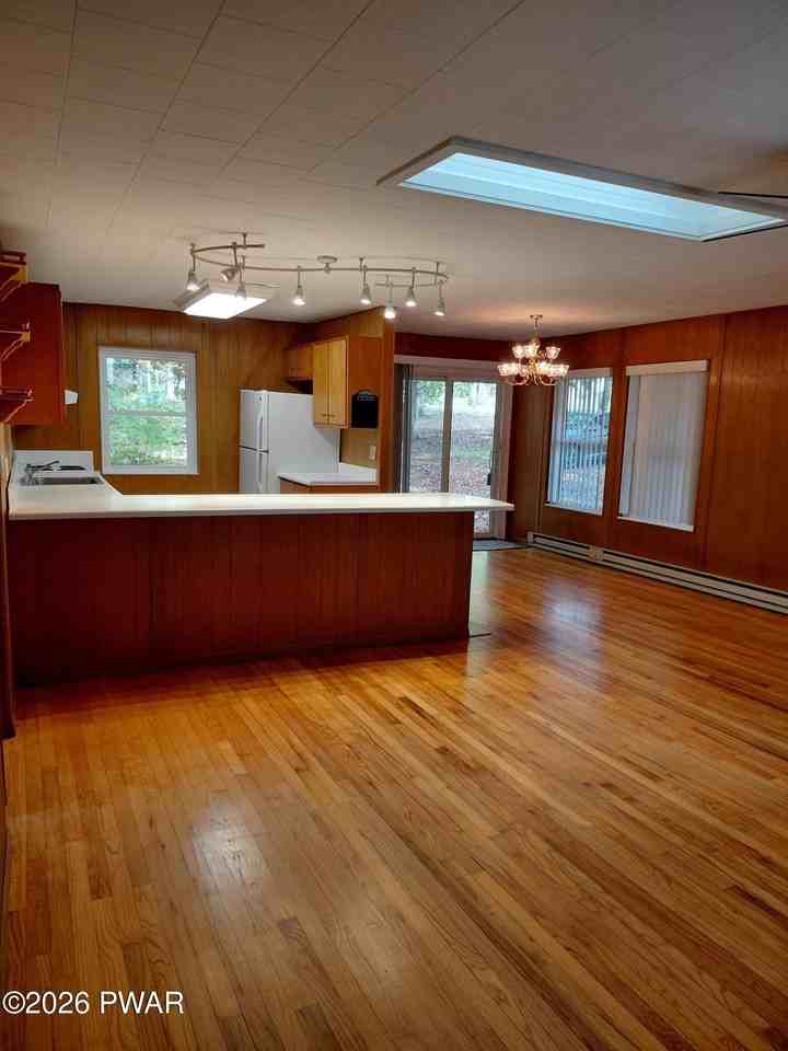 112 Burning Tree Dr - Photo 5 of 11