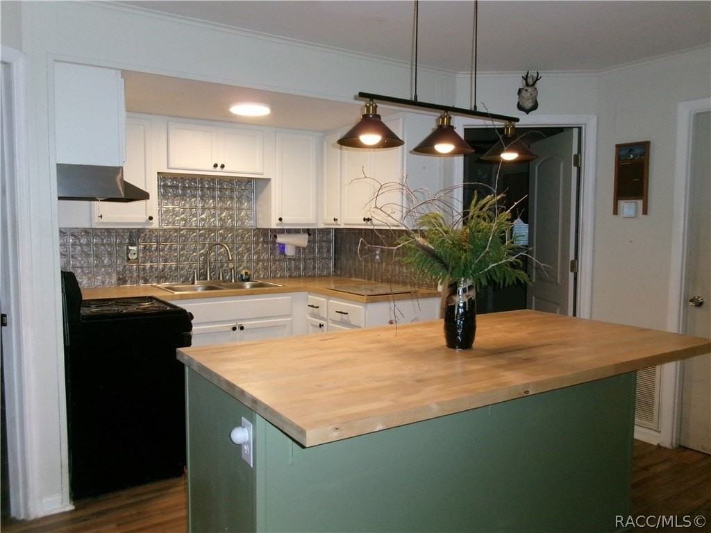 353 N Robin Hood Rd - Photo 5 of 20