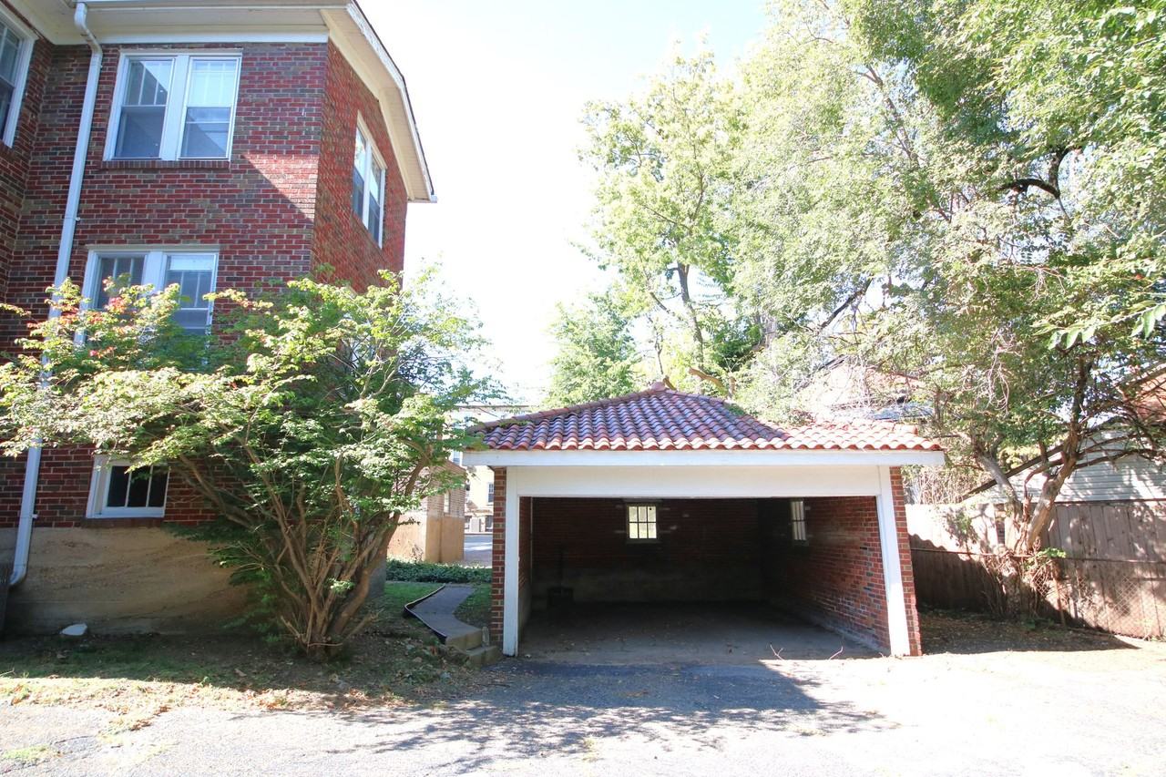 7323 Forsyth Blvd. - Photo 3 of 5