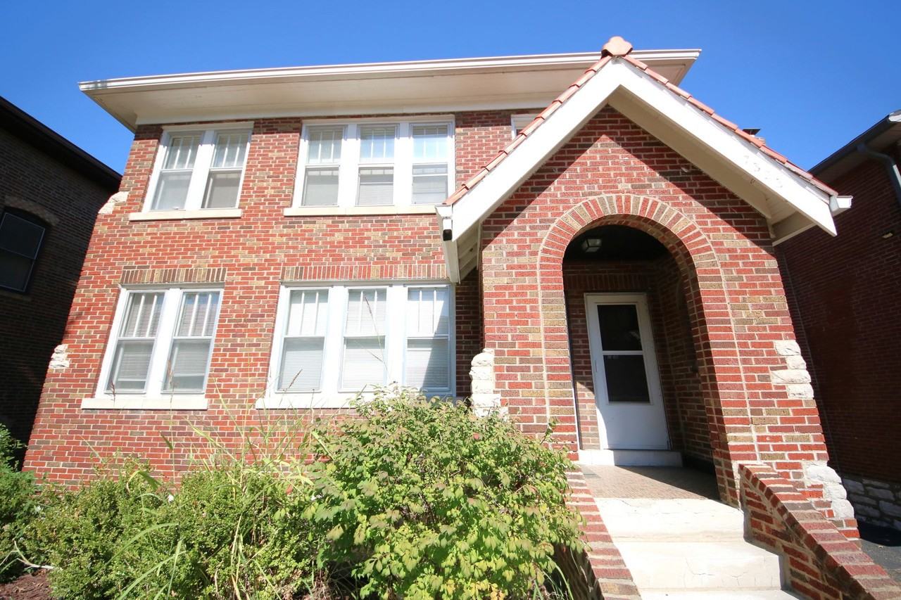 7323 Forsyth Blvd. - Photo 5 of 5