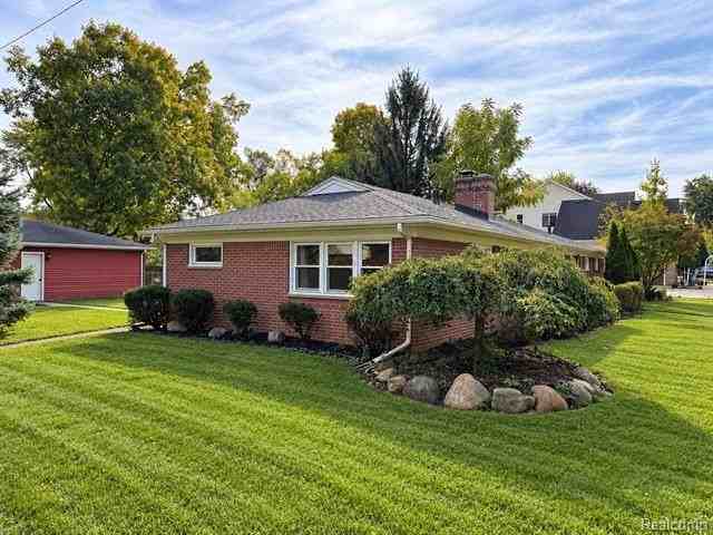 46176 Custer Ave - Photo 2 of 24