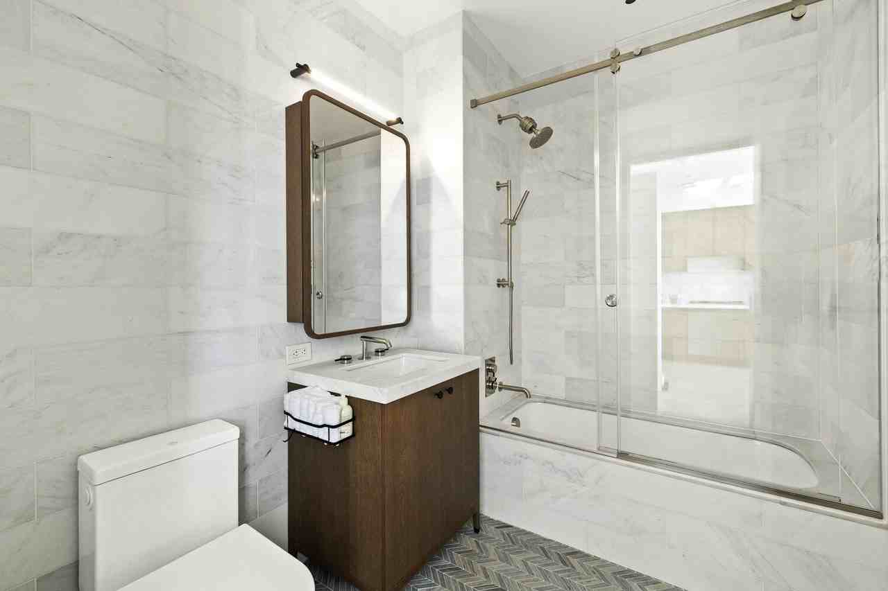 85 Jay St - Photo 4 of 10