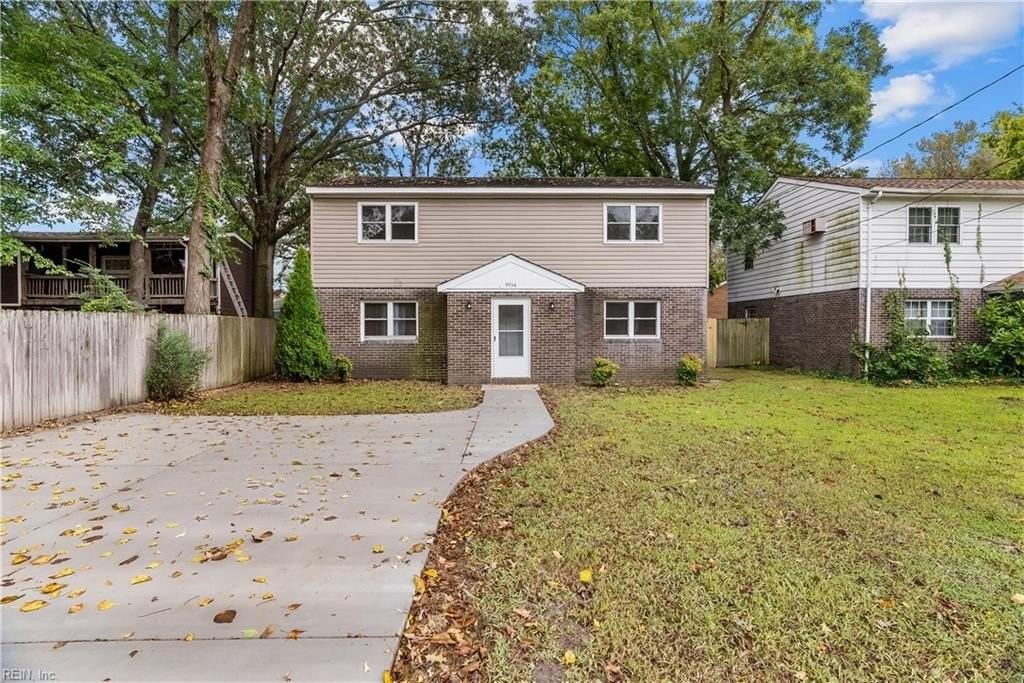 9554 Lakeside Dr - Photo 2 of 25