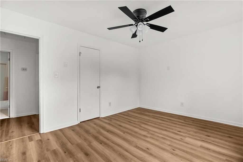 9554 Lakeside Dr - Photo 4 of 25