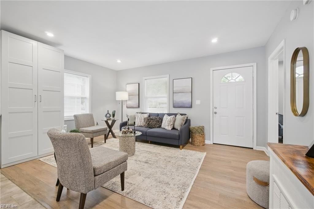 331 Beechwood Ave - Photo 3 of 32