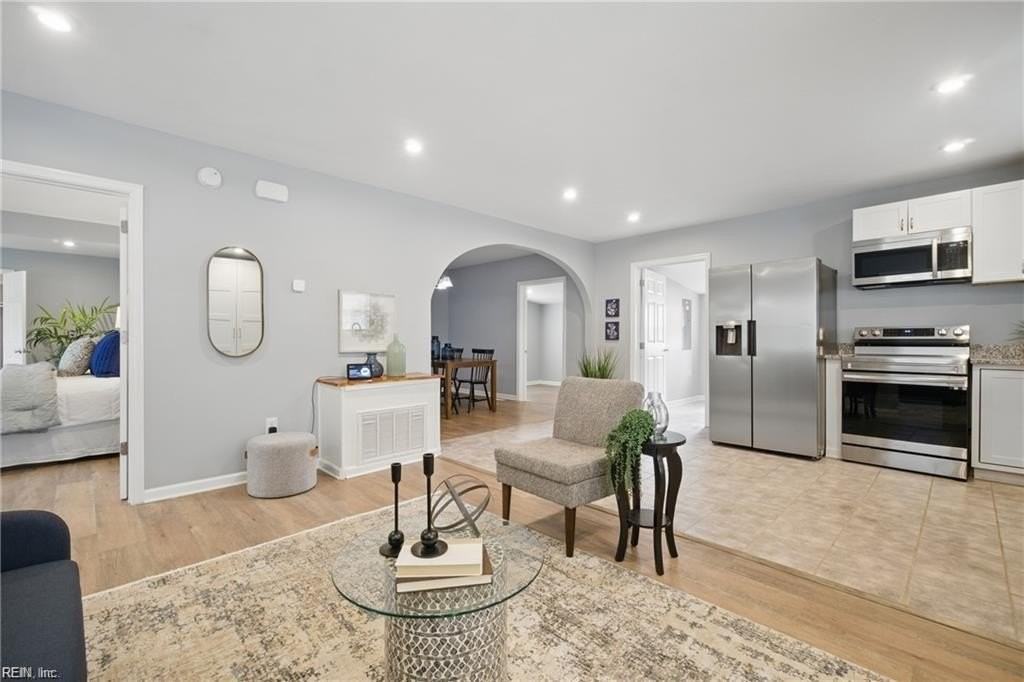 331 Beechwood Ave - Photo 4 of 32