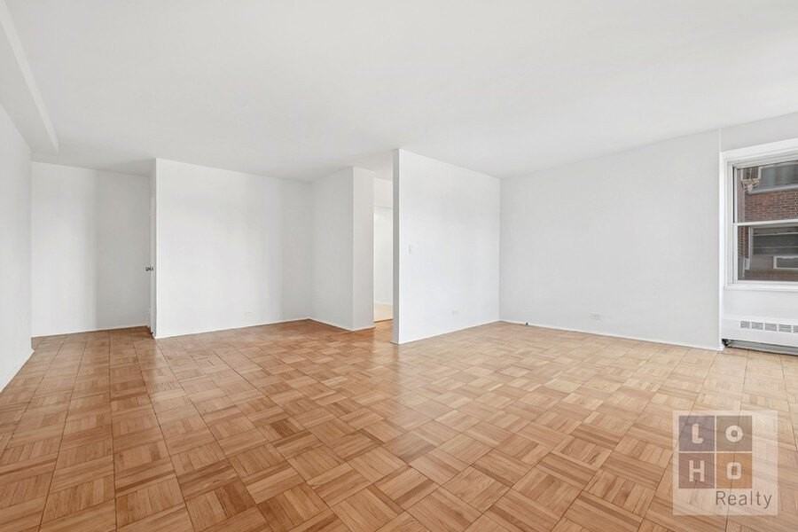 575 Grand St #1105 - Photo 4 of 22