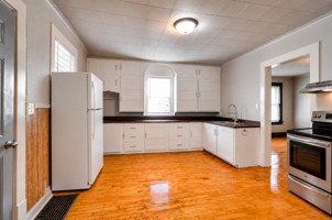 featured image of 745 Racine St
