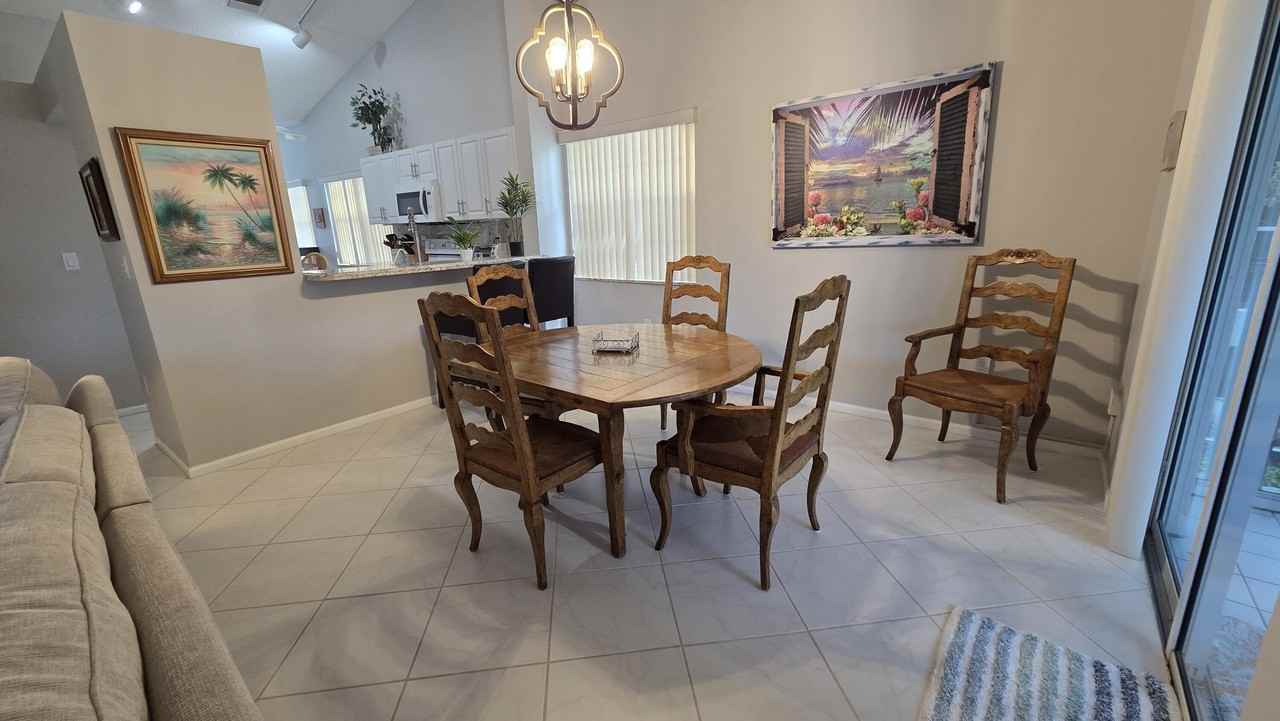 7634 Majestic Palm Dr #201 - Photo 4 of 15