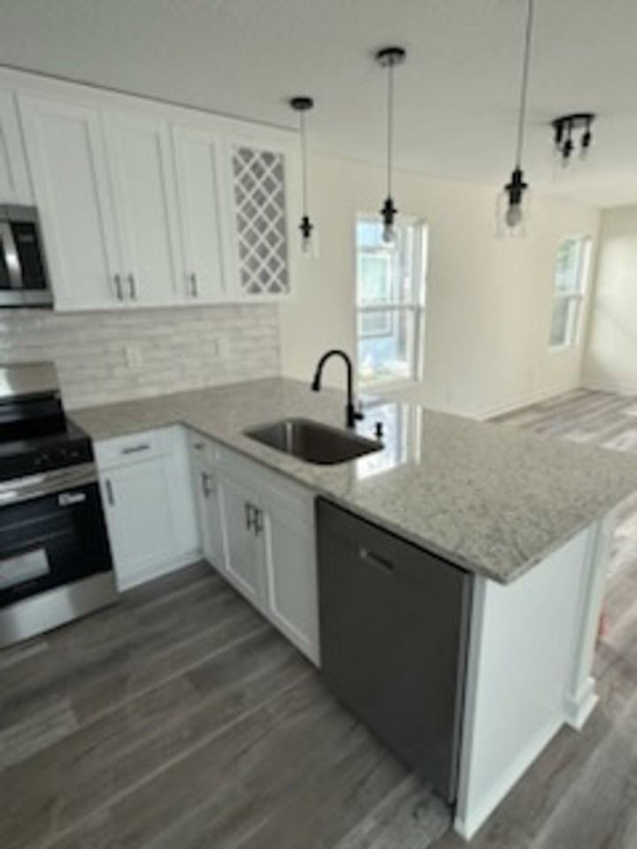 1205 Neva St - Photo 6 of 18
