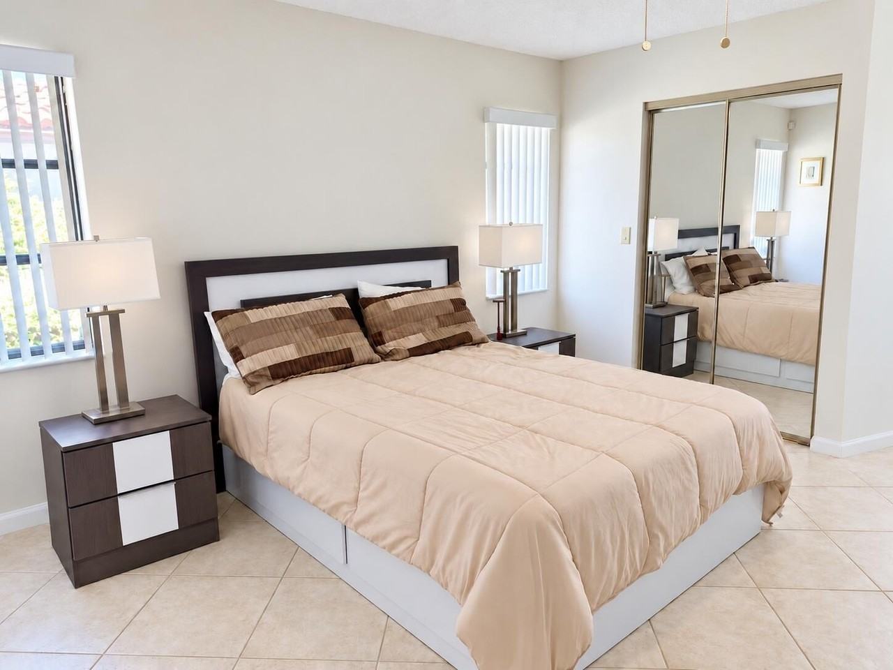 6364 Kings Gate Cir - Photo 6 of 16