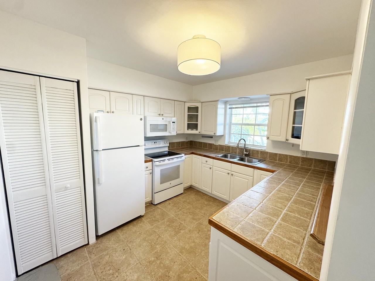 234 Oleander Ave #1 - Photo 6 of 14