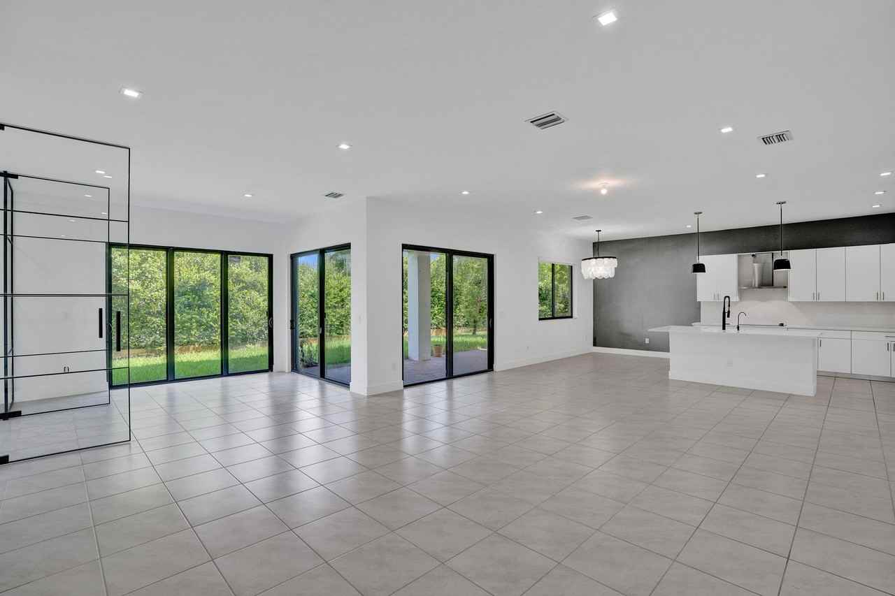 13025 Addilyn Ct - Photo 7 of 50
