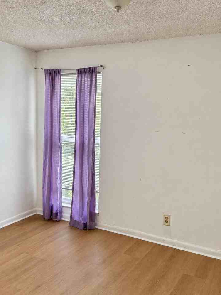 135 Ne 1st Ave #7 - Photo 7 of 8