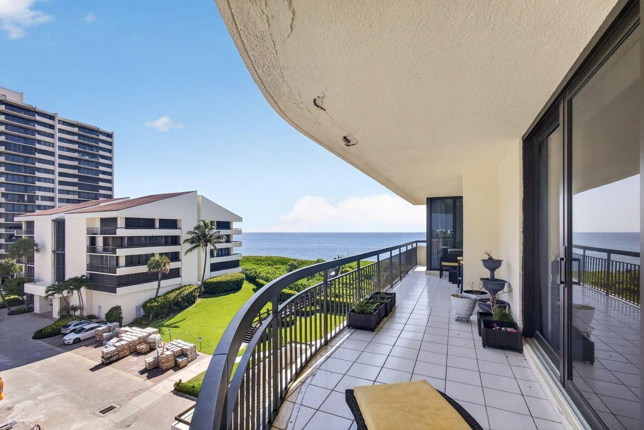 4000 N Ocean Dr #403 - Photo 2 of 50