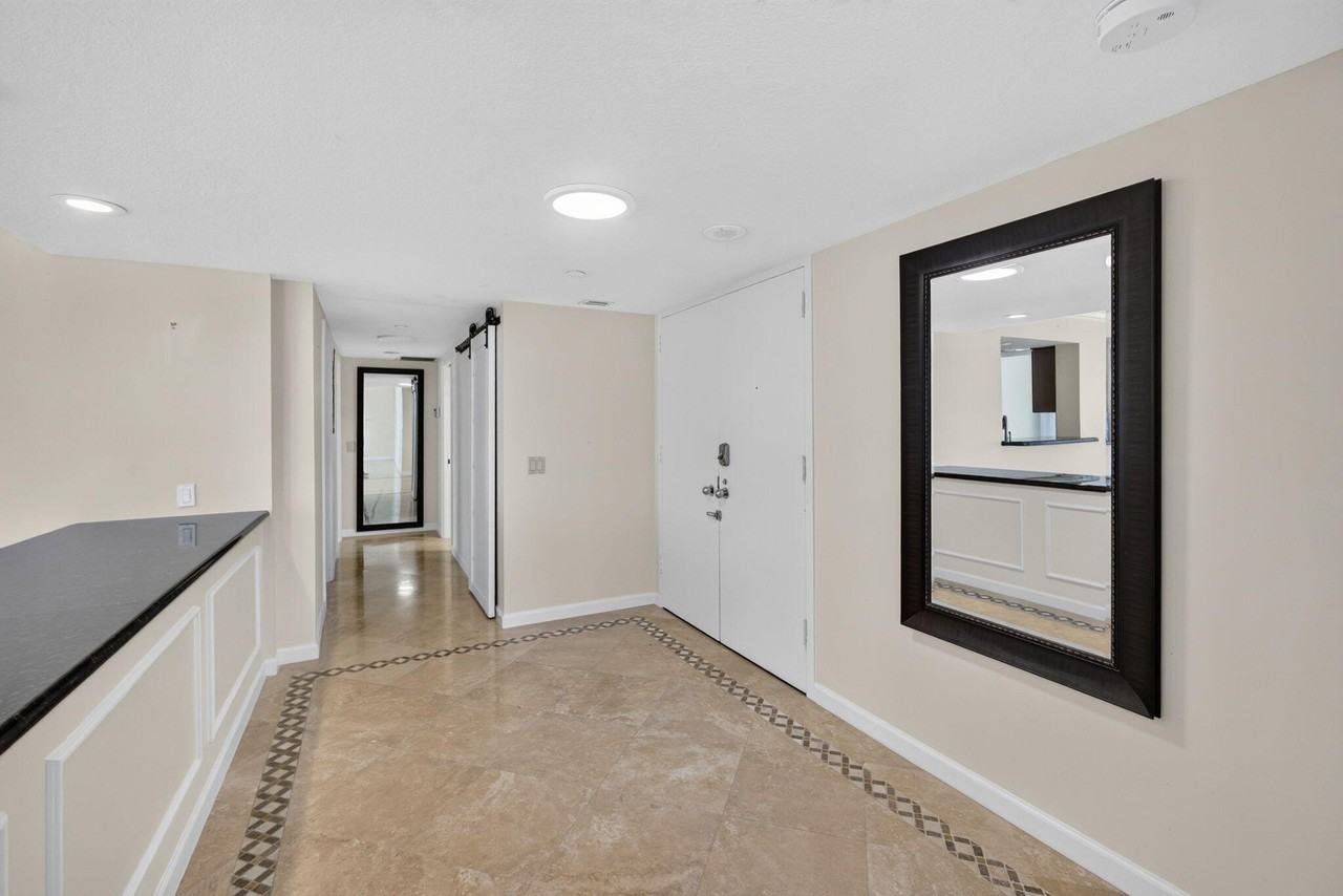 4000 N Ocean Dr #403 - Photo 6 of 50