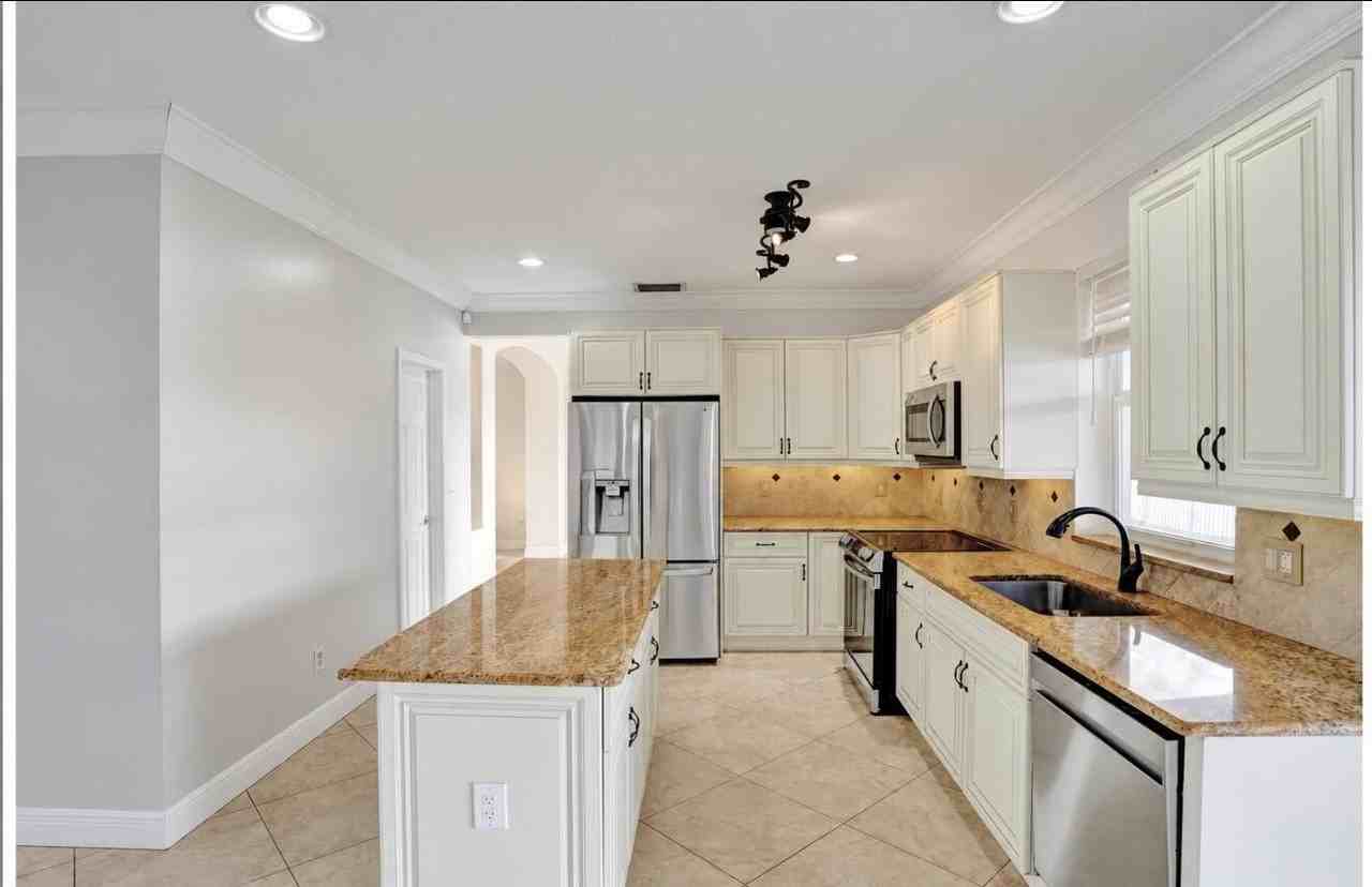9707 Tavernier Dr - Photo 7 of 50