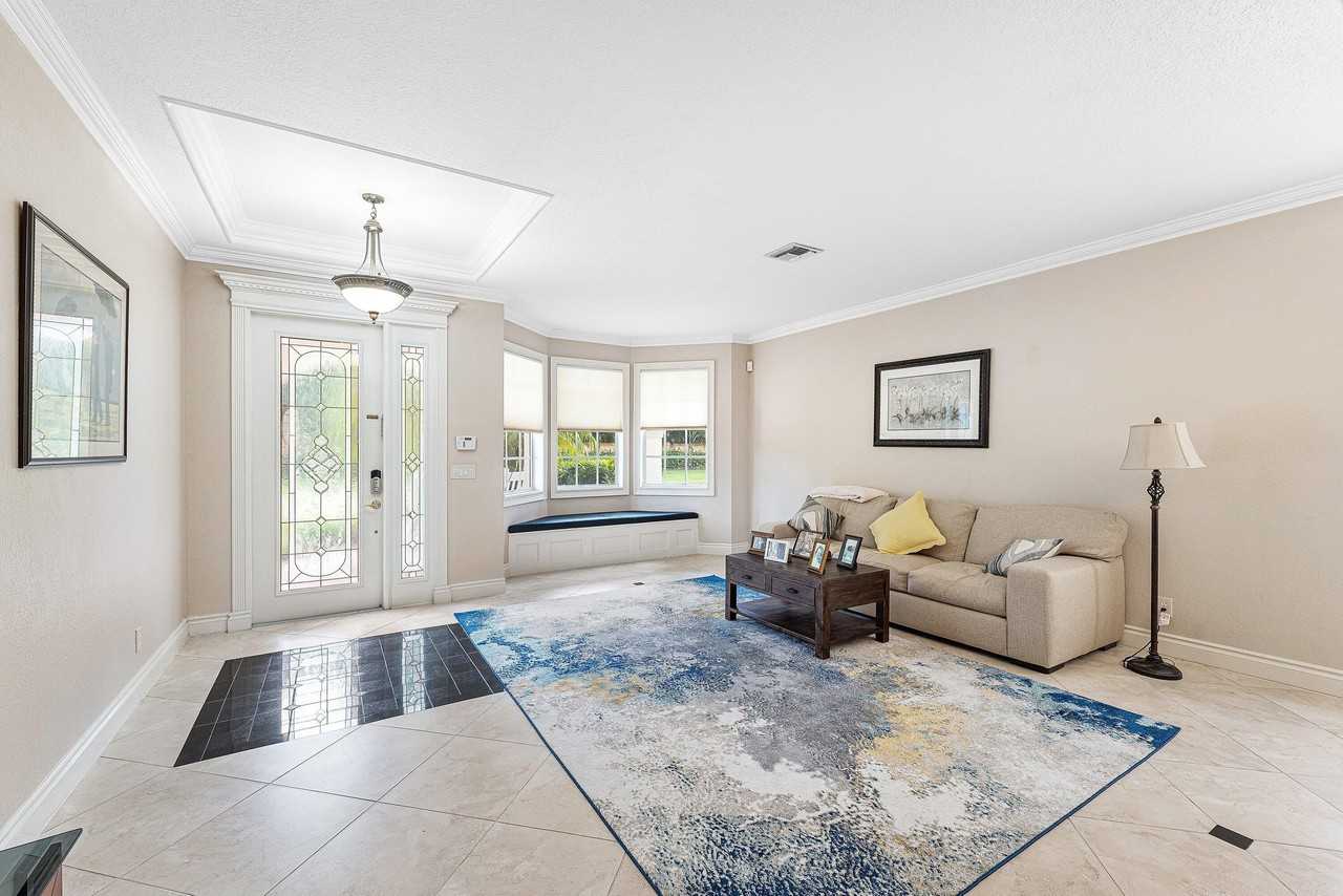 310 Venice Blvd #310 - Photo 6 of 34