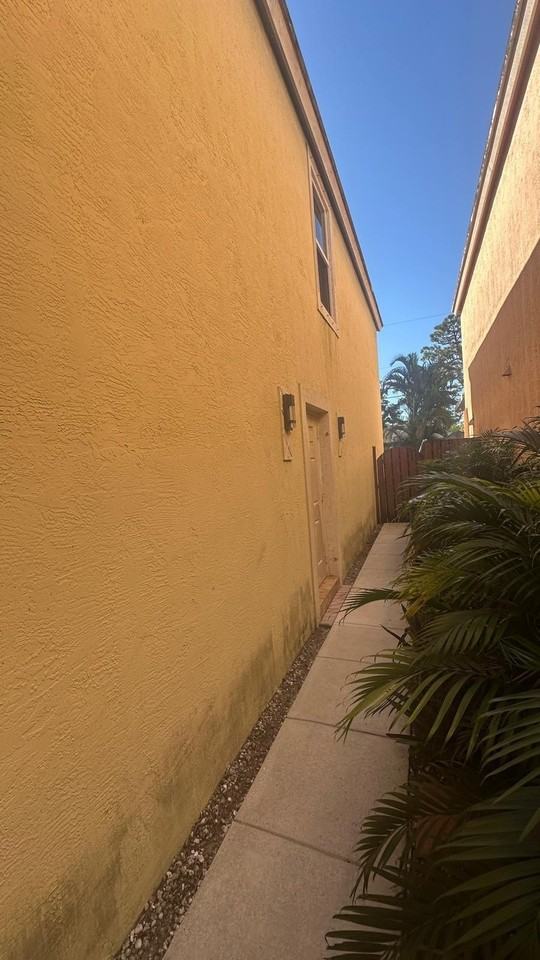 4700 Clemens St - Photo 2 of 22