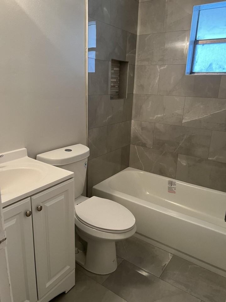 2759 Ponce De Leon Blvd - Photo 4 of 12