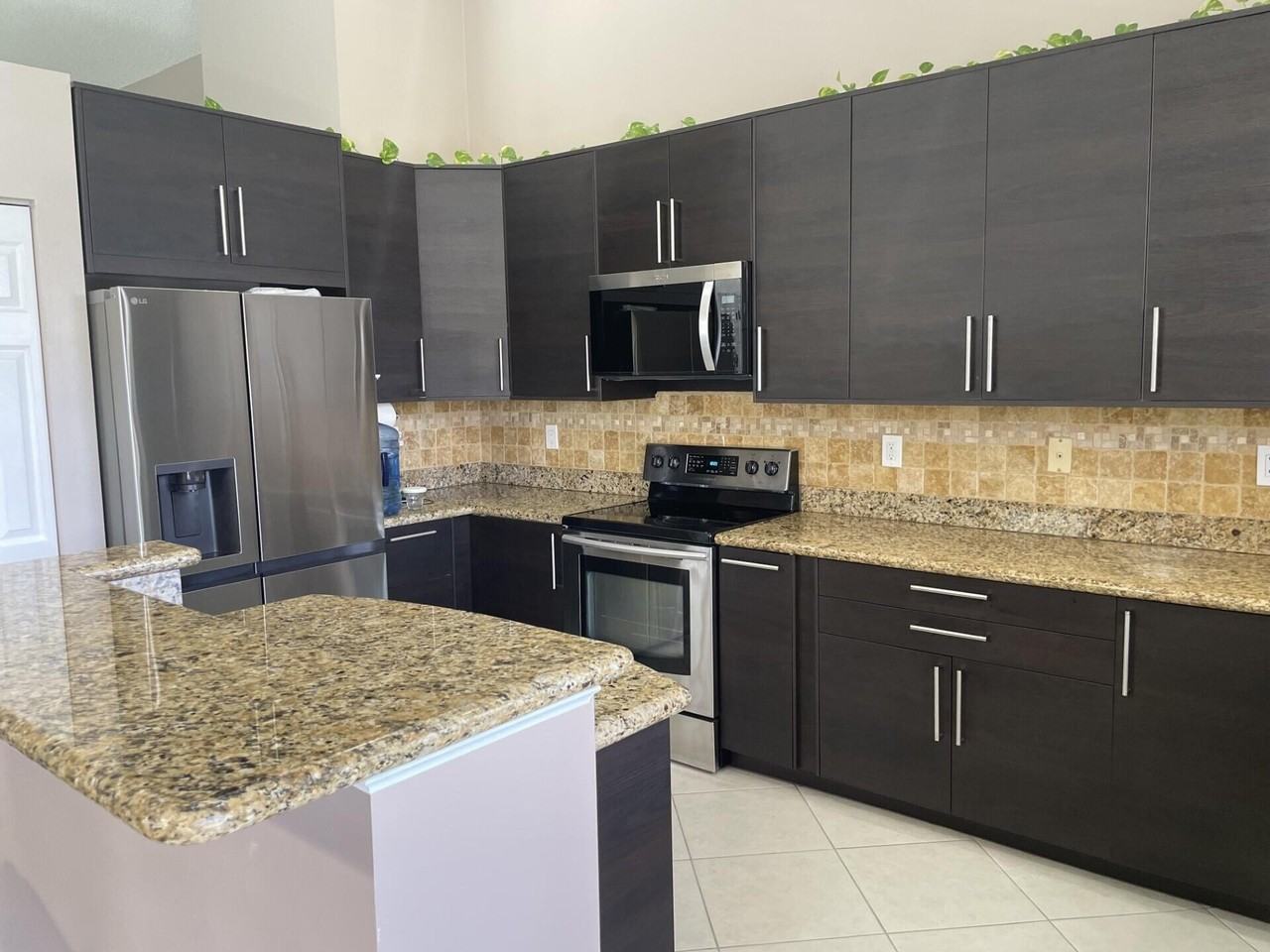 9514 Lago Dr - Photo 2 of 27