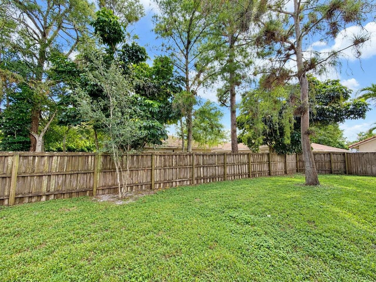 13988 Morning Glory Dr - Photo 4 of 50