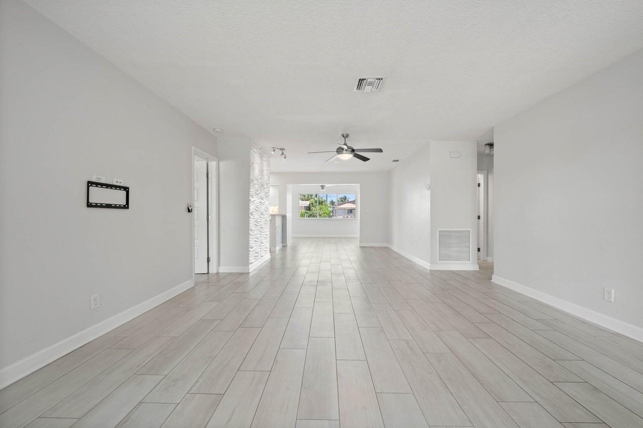 2265 Se 12th St - Photo 6 of 27