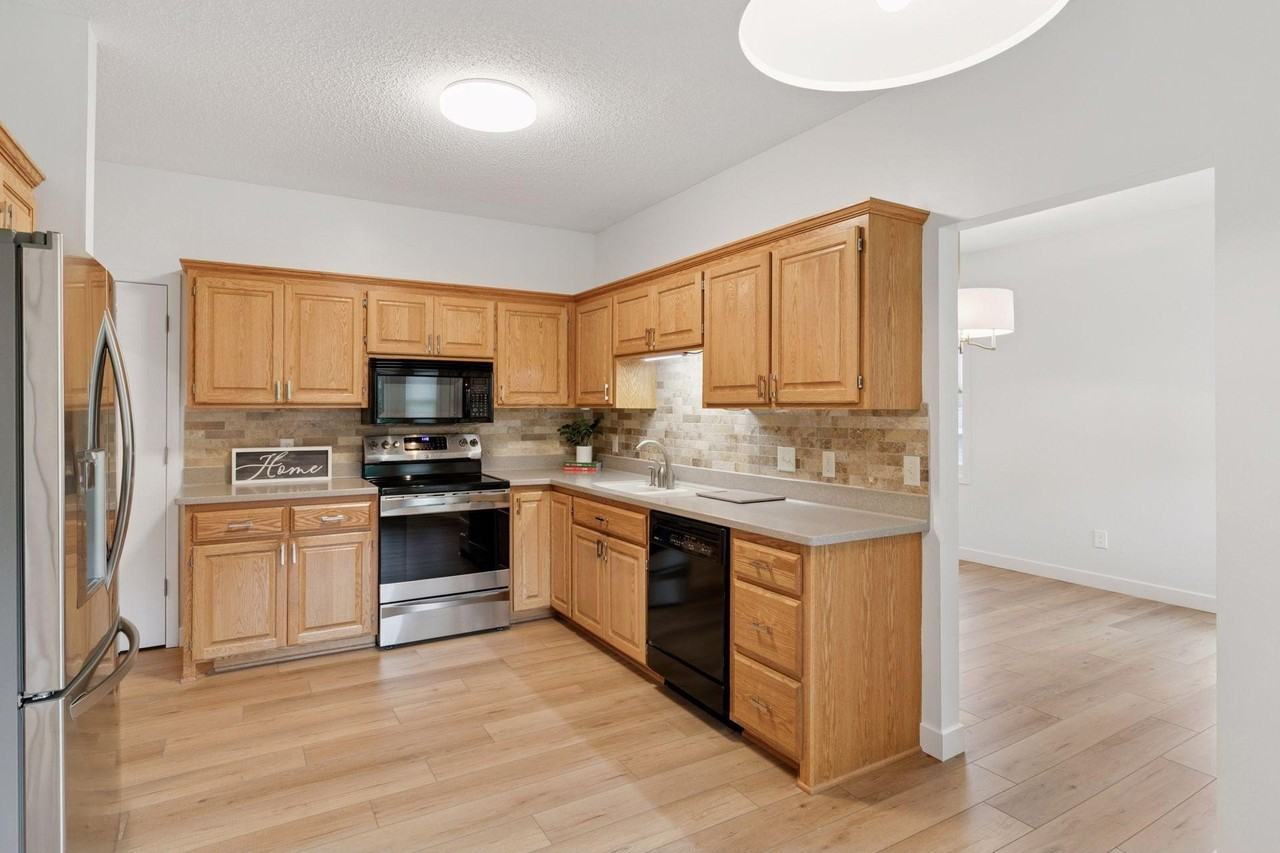 1301 Stratton Ct - Photo 5 of 42