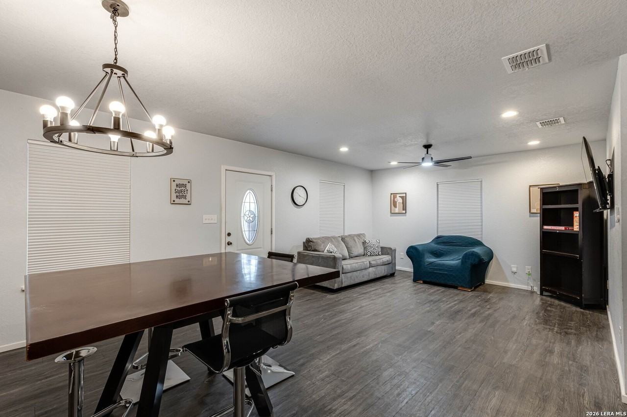 451 Ferris Ave - Photo 3 of 24