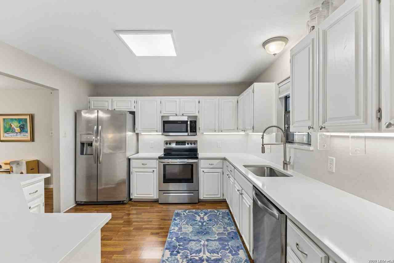 106 Lehmann St - Photo 7 of 35
