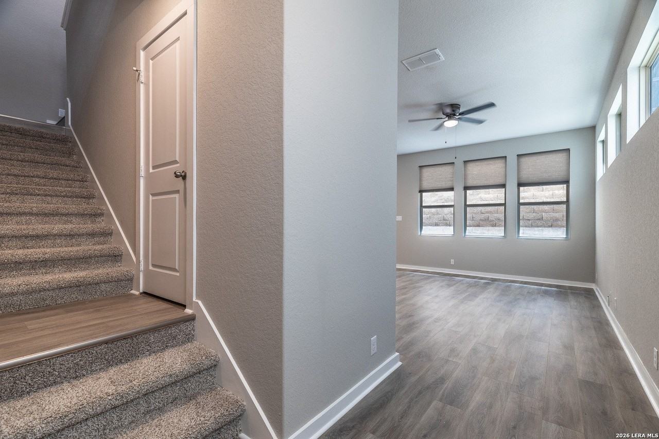 6446 Babcock Rd #35 - Photo 7 of 36