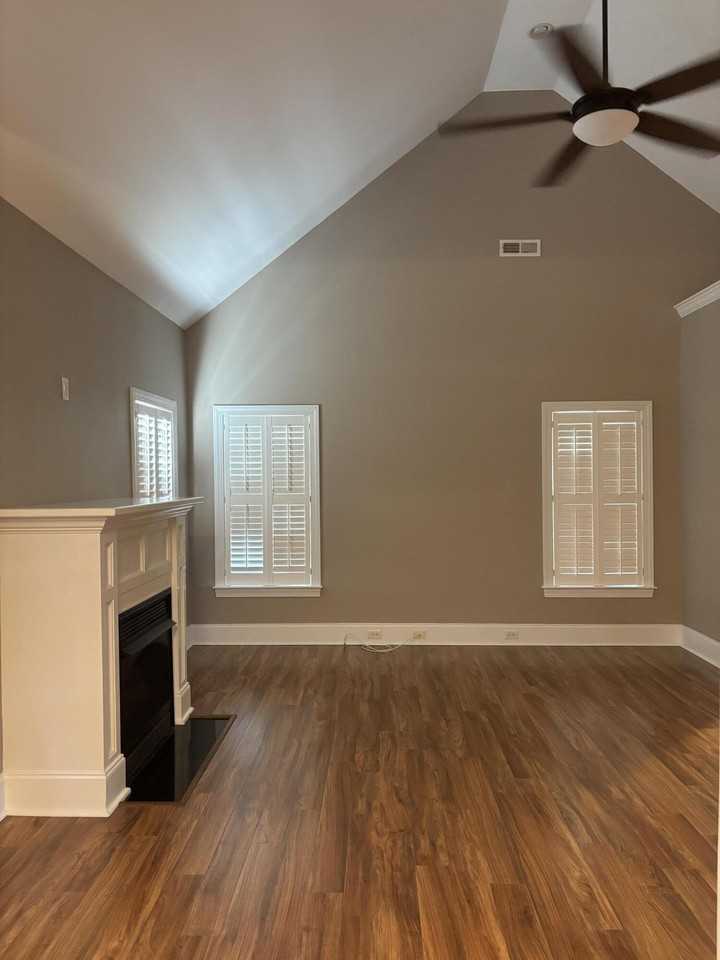 3113 Mayflower Ln - Photo 7 of 50