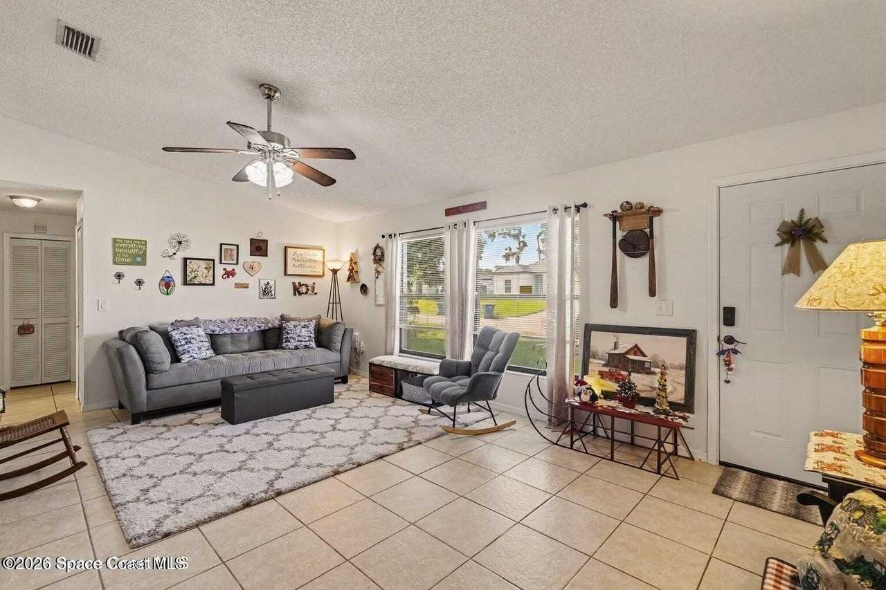 1309 Sagbloom St Se - Photo 5 of 49